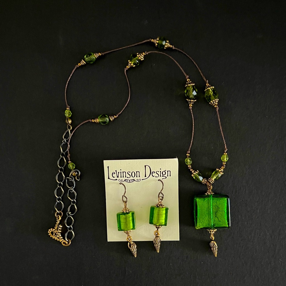 Green glass gems necklace and earring set